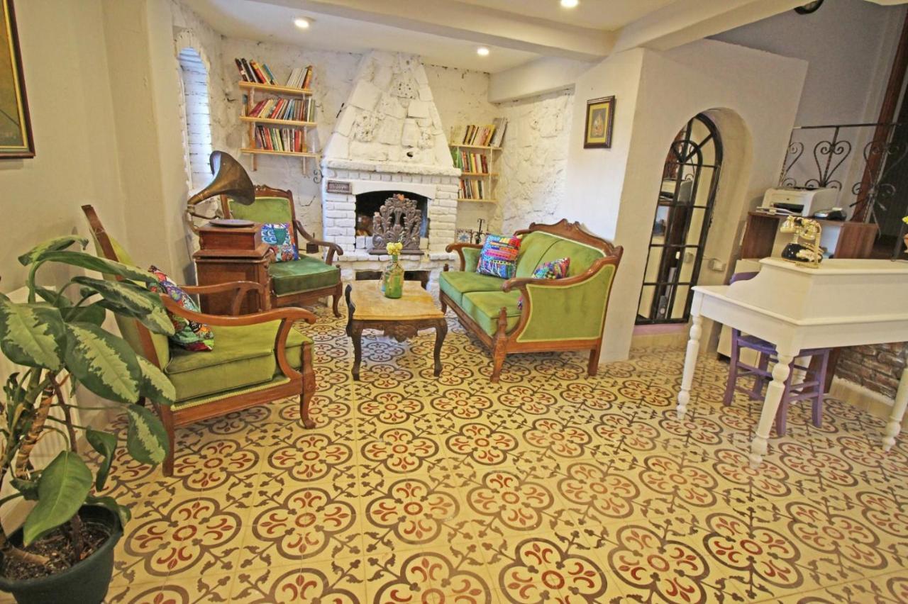 Hôtel Eflatun Konuk Evi à Çanakkale Extérieur photo